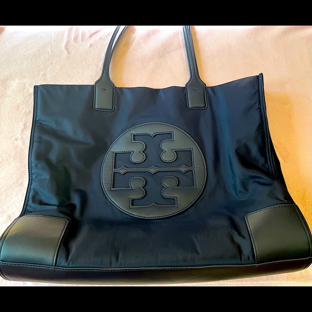 Tory Burch Ella Tote Tory Navy Purse-Super Spacious!!! 🥰